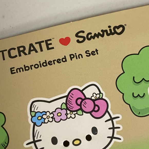 Hello Kitty My Melody Shape Embroidered Brooch Pin - Picture 7 of 7